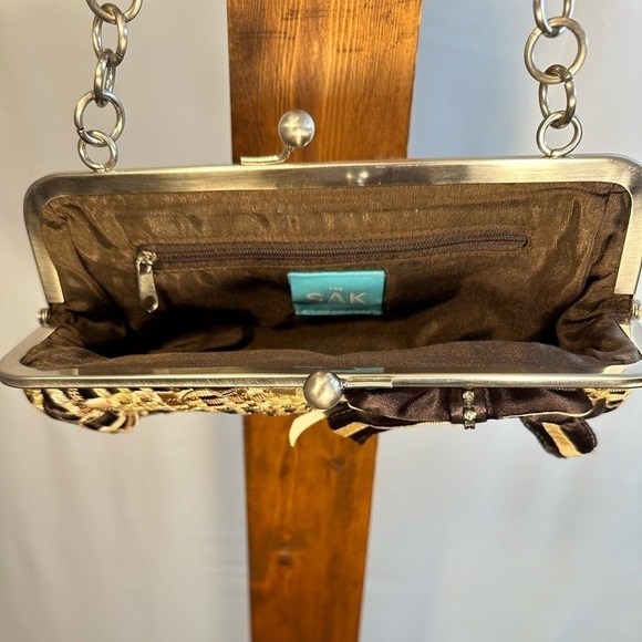 The SAK Brown Tan Basket Weave Clasp Rhinestones Bows Chic Evening Shoulder Bag - Picture 7 of 11